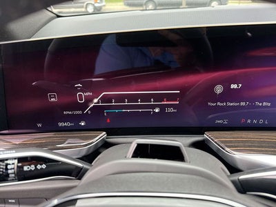 2025 Cadillac Escalade Luxury