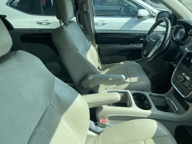 2011 Chrysler Town & Country Limited