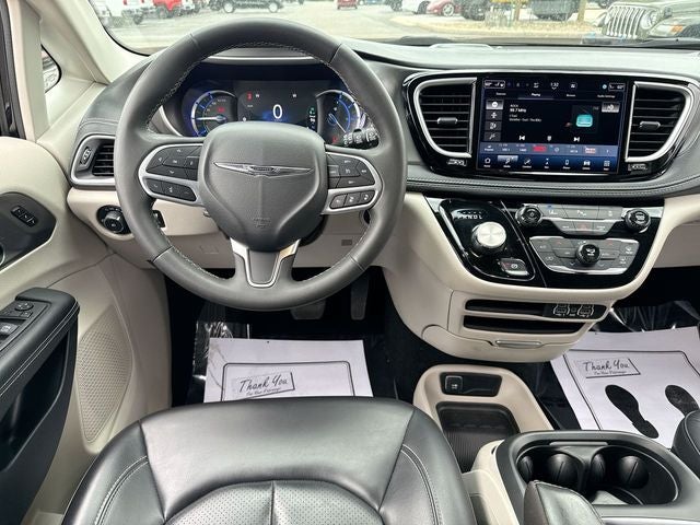 2024 Chrysler Pacifica Hybrid Select
