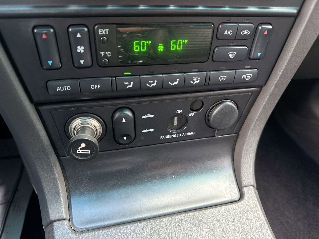 2002 Ford Thunderbird w/Hardtop Premium