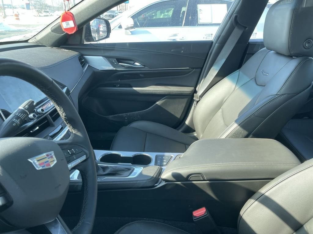 2025 Cadillac CT4 Premium Luxury