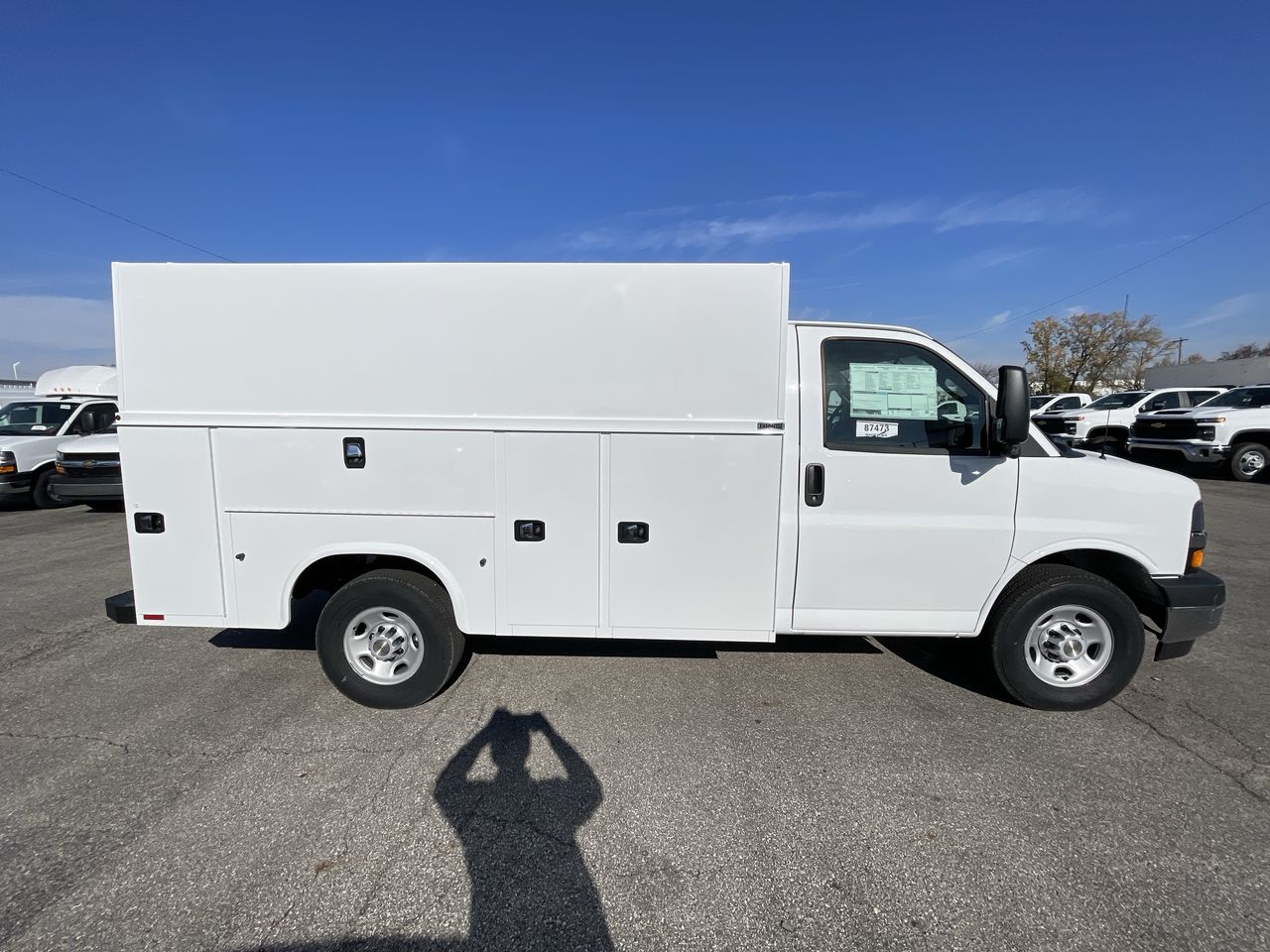 2025 Chevrolet Express Cutaway 3500 1WT