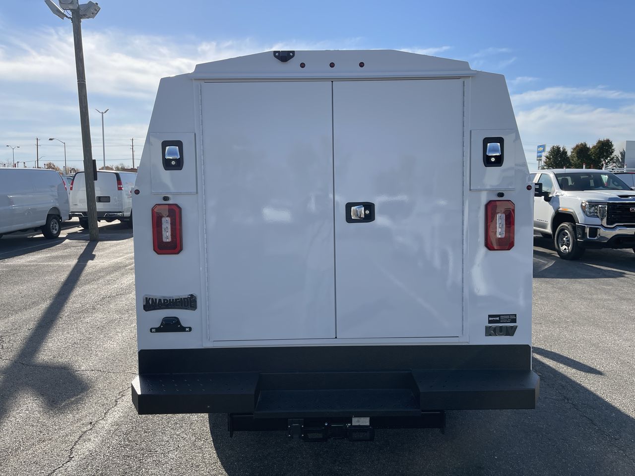 2025 Chevrolet Express Cutaway 3500 1WT