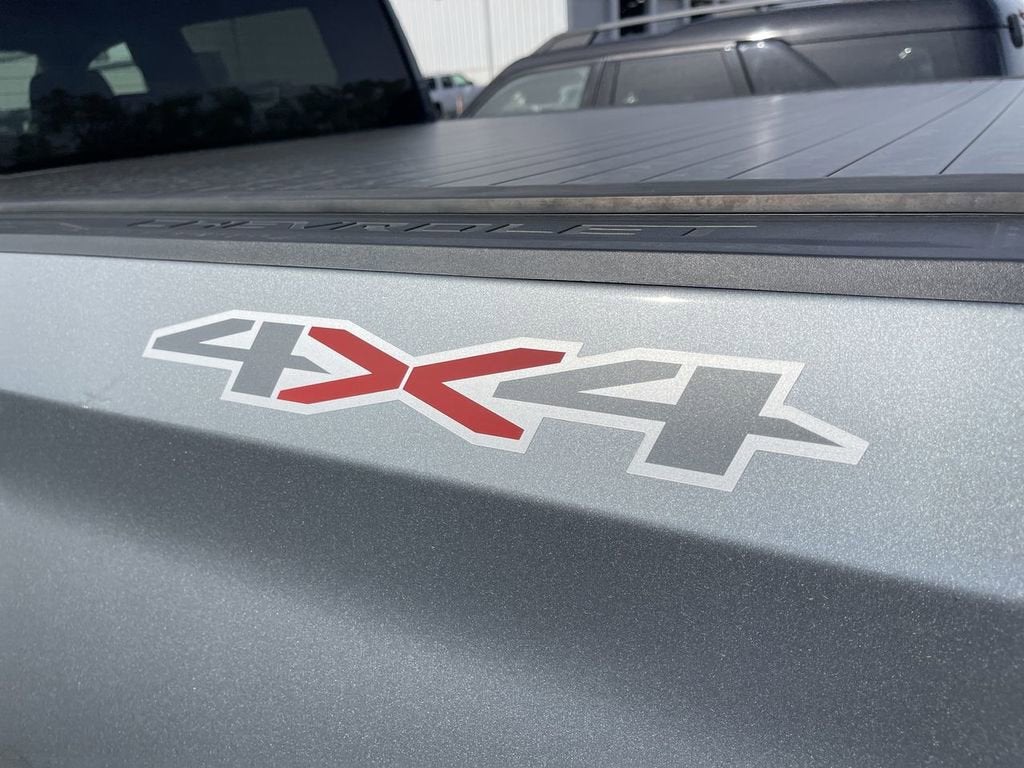 2025 Chevrolet Silverado 1500 LT (2FL)