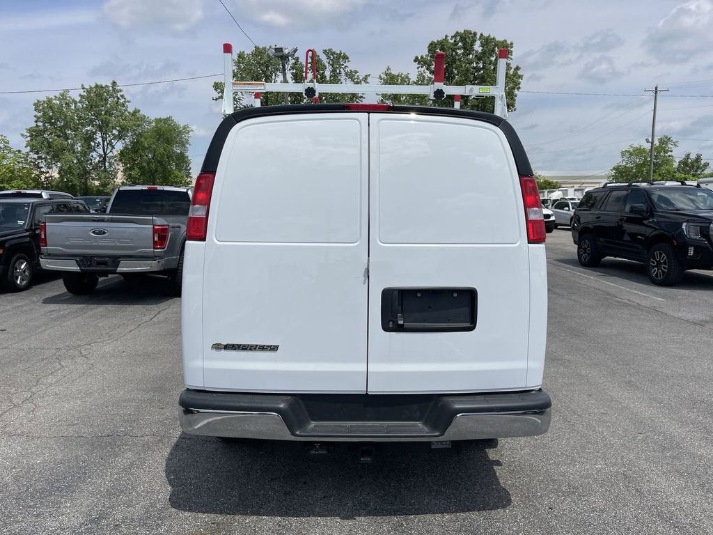 2025 Chevrolet Express Cargo 2500 WT