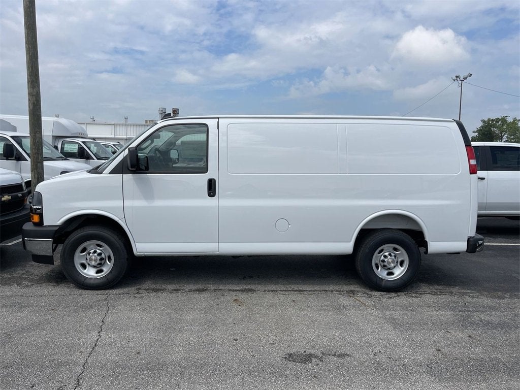 2025 Chevrolet Express Cargo 2500 WT