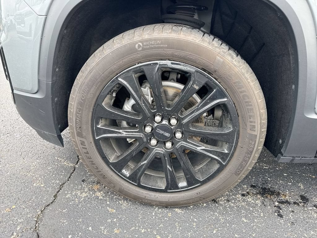 2023 GMC Acadia SLT