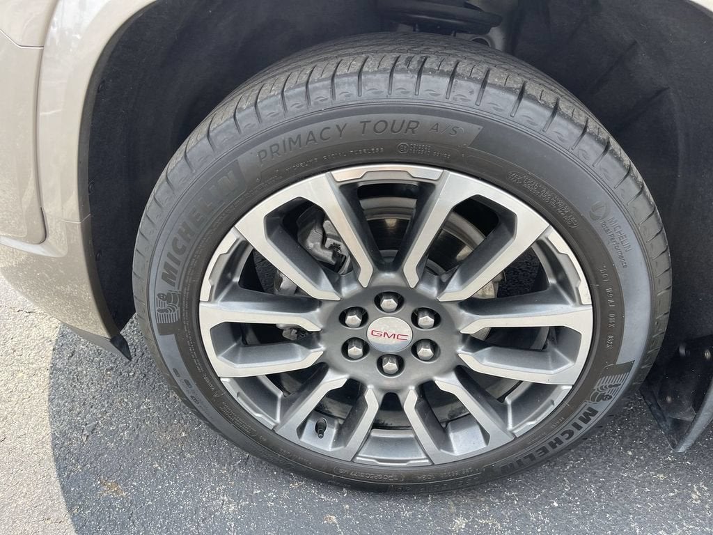 2022 GMC Acadia Denali