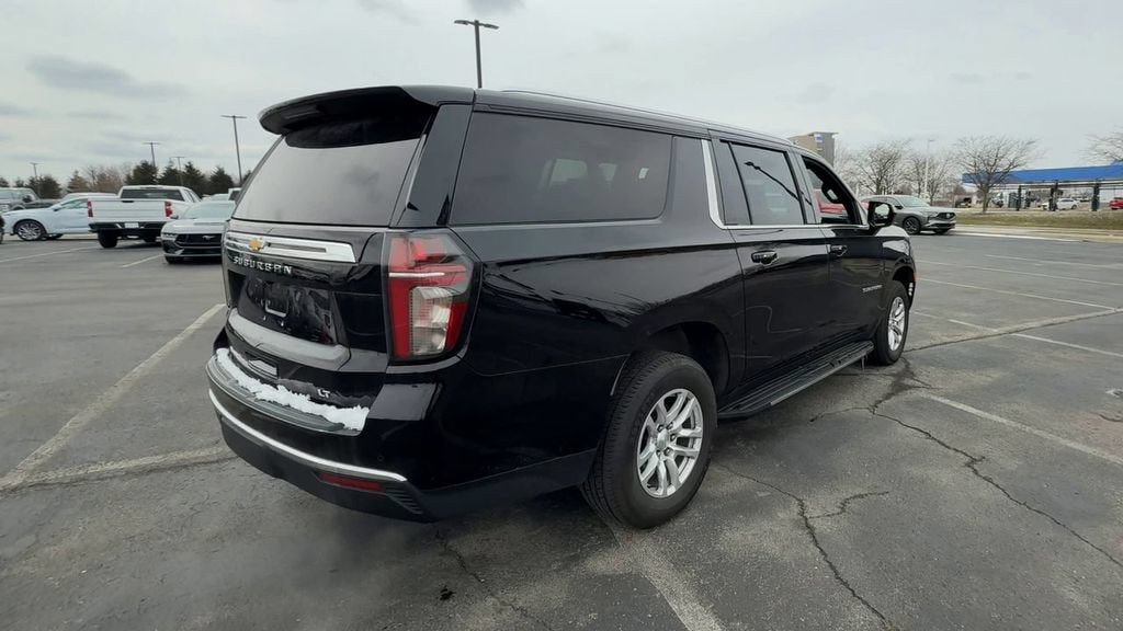 2023 Chevrolet Suburban LT