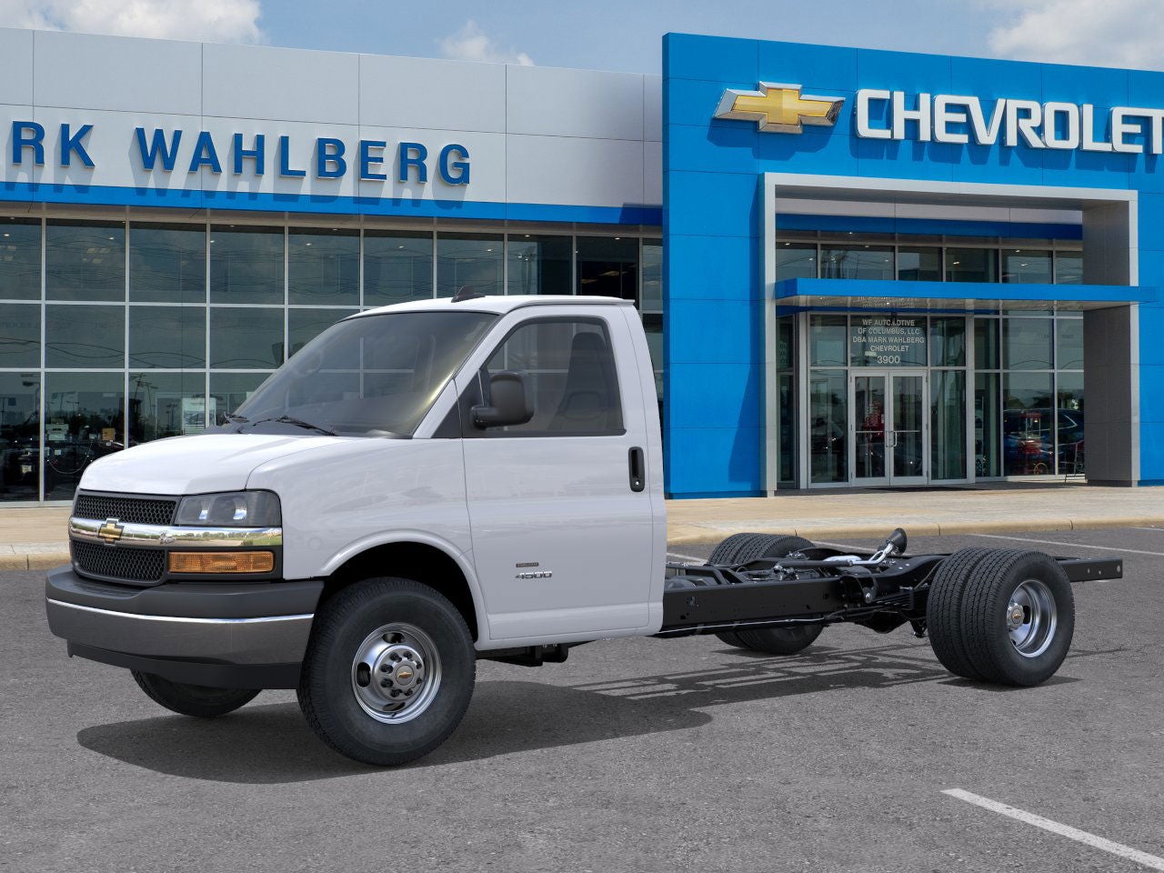 2025 Chevrolet Express Cutaway 3500 1WT