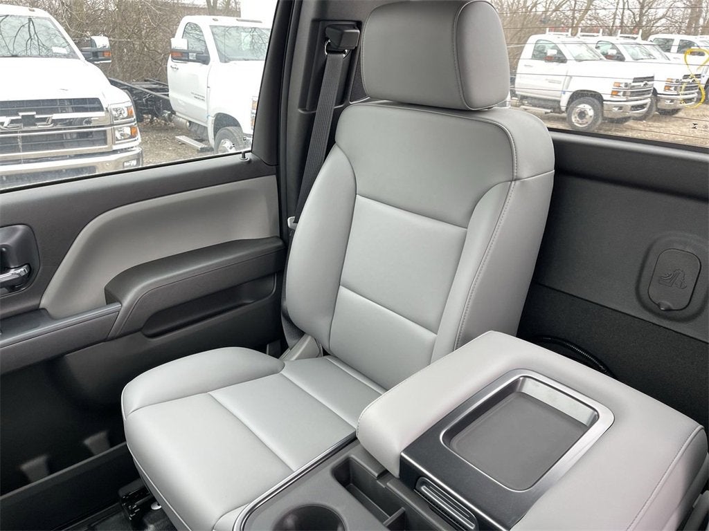 2024 Chevrolet Silverado 5500 HD Work Truck