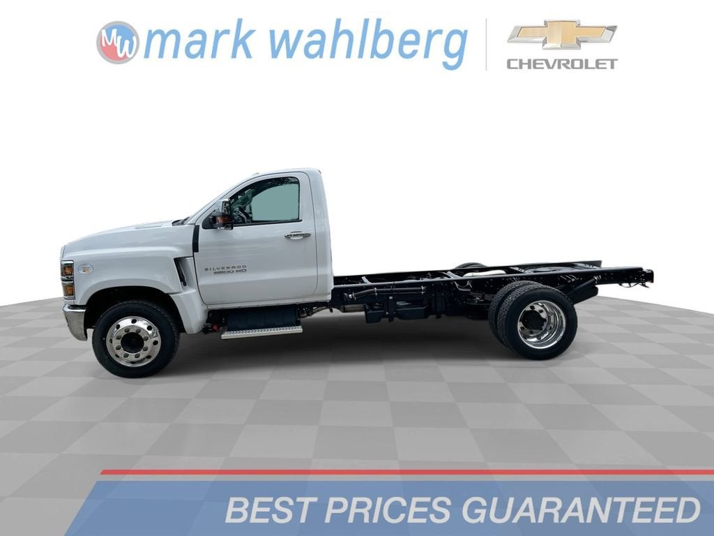 2024 Chevrolet Silverado 6500 HD Work Truck