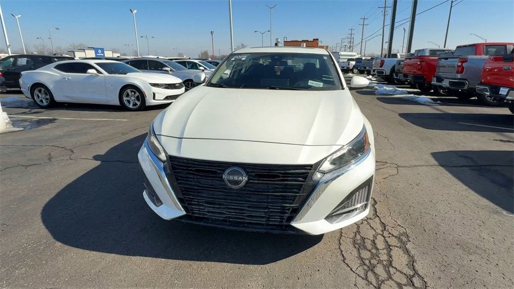 2025 Nissan Altima SV