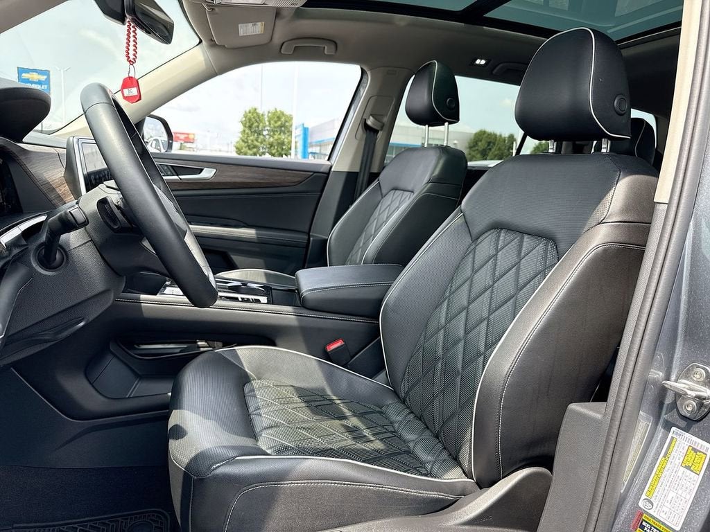 2024 Volkswagen Atlas 2.0T SEL Premium R-Line