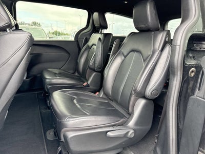 2022 Chrysler Pacifica Hybrid Touring L