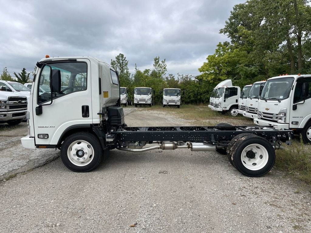 2024 Chevrolet Low Cab Forward 5500 XG 5500