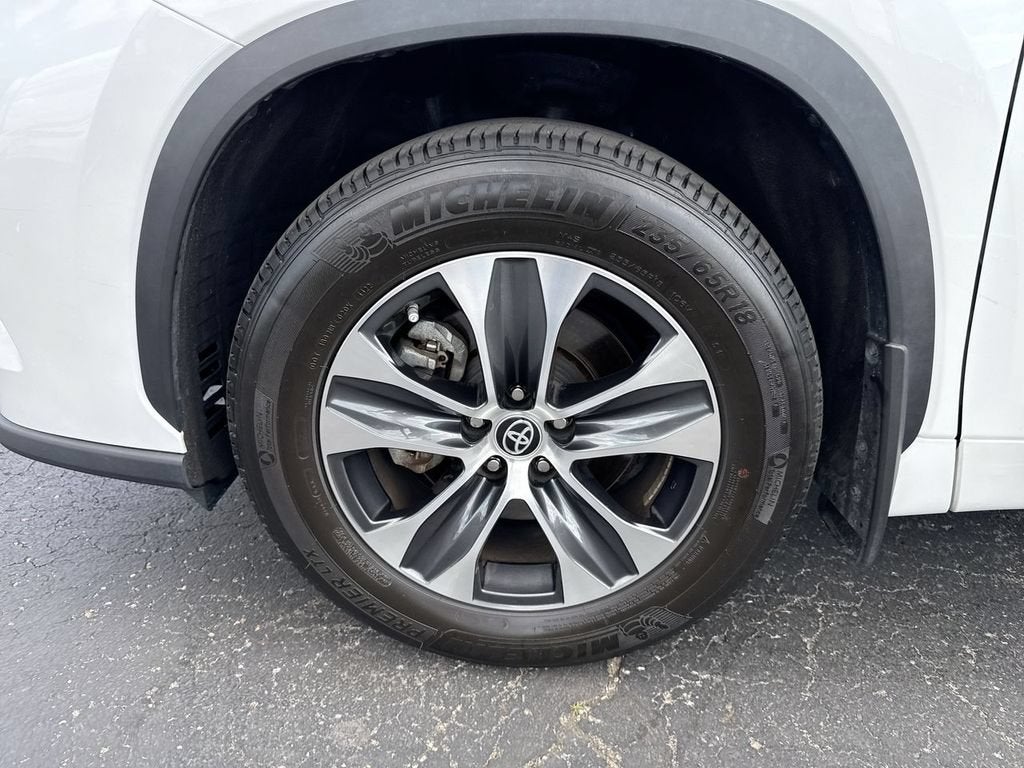 2023 Toyota Highlander L