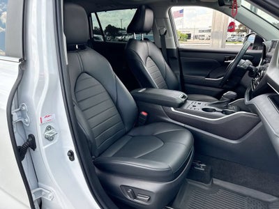 2023 Toyota Highlander L