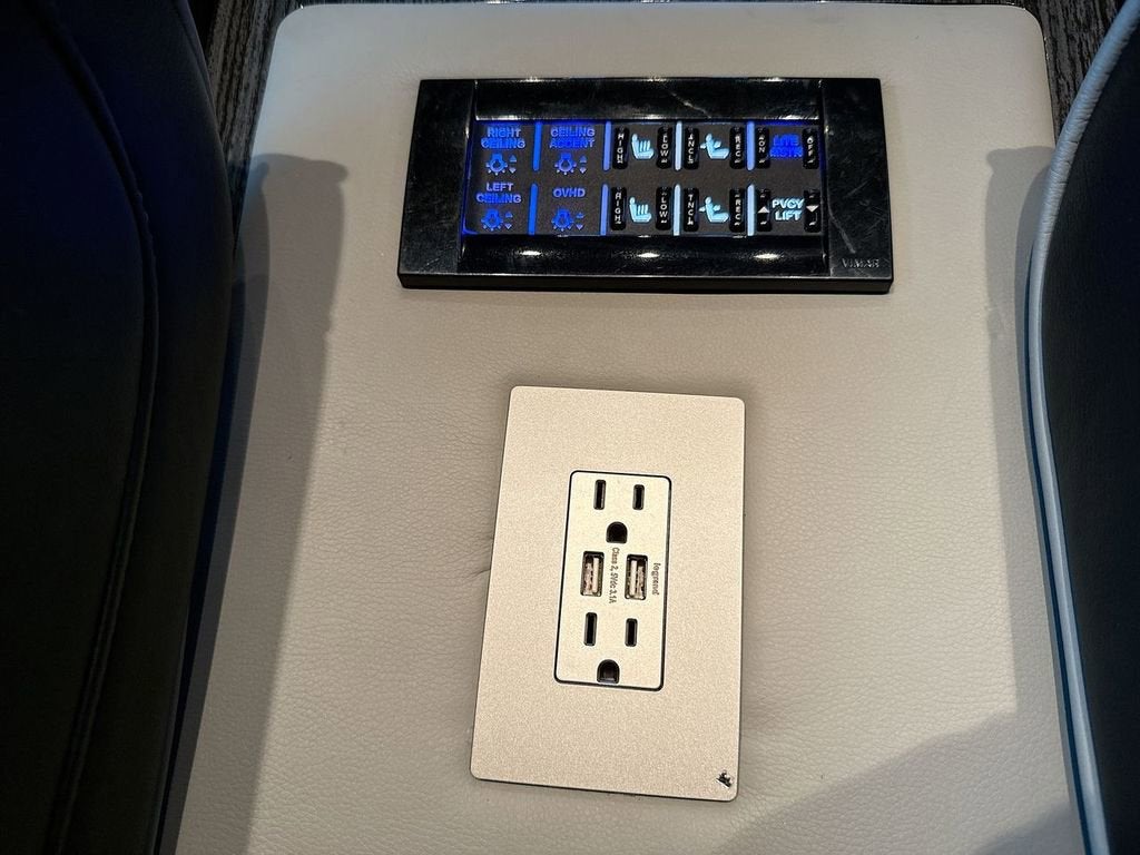 2016 Mercedes-Benz Sprinter Chassis-Cabs 2WD Reg Cab 170" WB