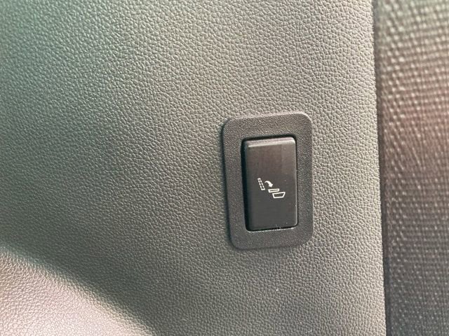 2022 GMC Yukon XL AT4