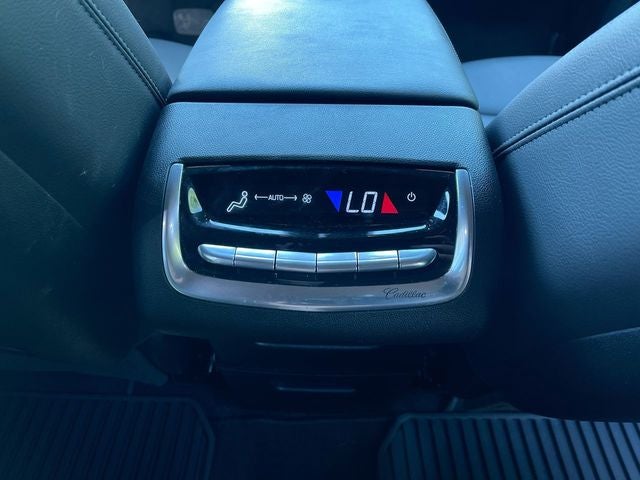 2025 Cadillac XT6 Luxury