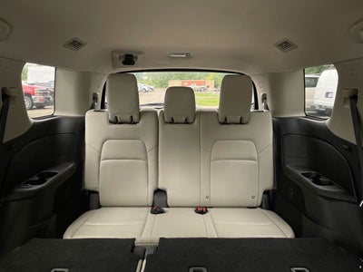 2023 Nissan Pathfinder SL 4WD