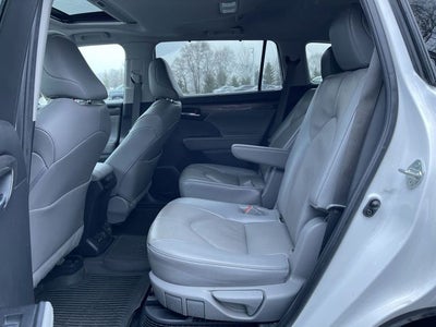 2023 Toyota Highlander Hybrid Limited