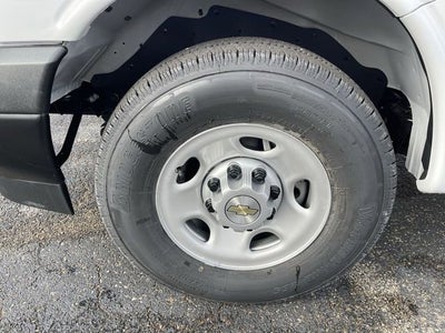 2025 Chevrolet Express Cargo WT