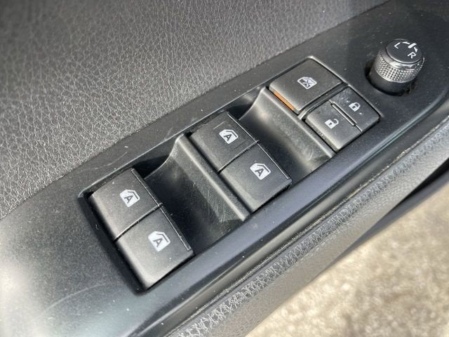 2019 Toyota Camry Hybrid LE