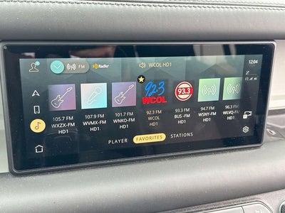 2023 Land Rover Defender X-Dynamic SE