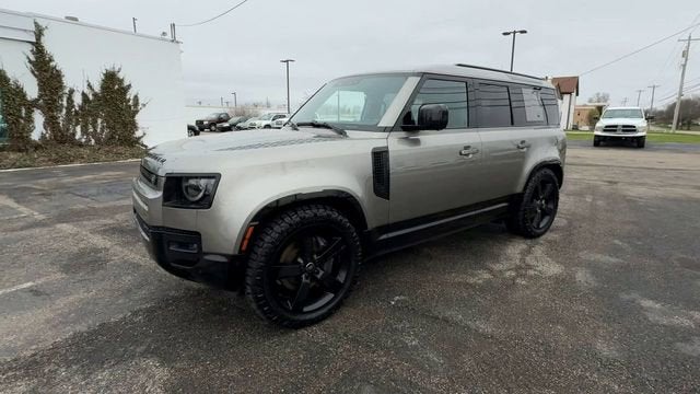 2023 Land Rover Defender X-Dynamic SE